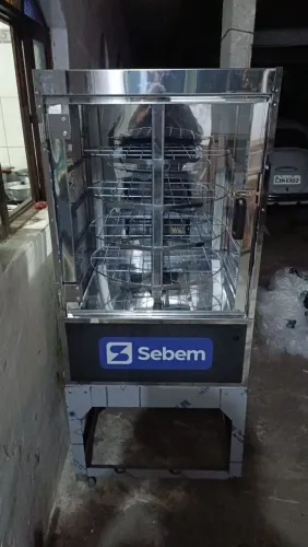 Máquina de assar frango e carnes