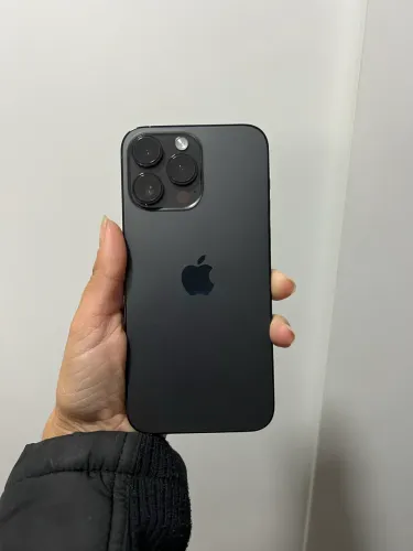 iPhone 14 Pro Max bateria 83%