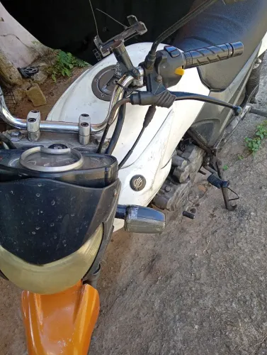 Vendo uma moto Dafra Riva 13 licenciada 2026