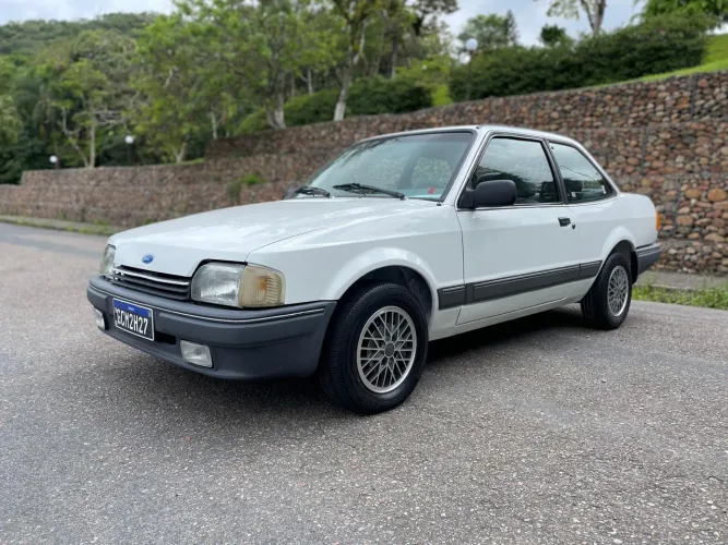 Ford Verona GLX 1.8 (modelo Antigo) 1990