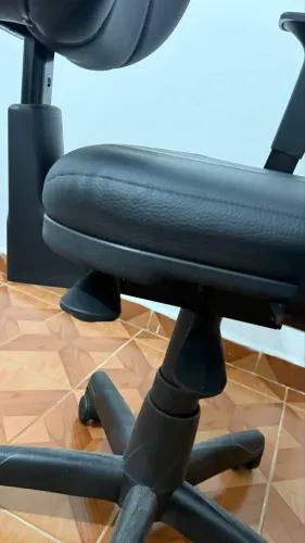 Cadeira ergonômica 
