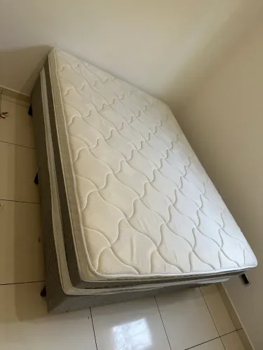 Cama de casal nova 1 mês de uso apenas