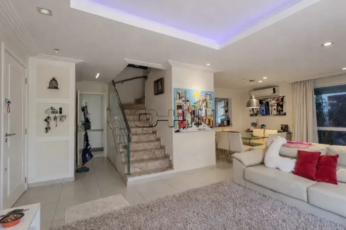 Venda Casa em Condomínio 4 Dormitórios - 210 m² Moema