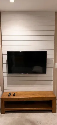 SmartTV LG 40 polegadas - modelo antigo +/- 15 anos.    Intacta!