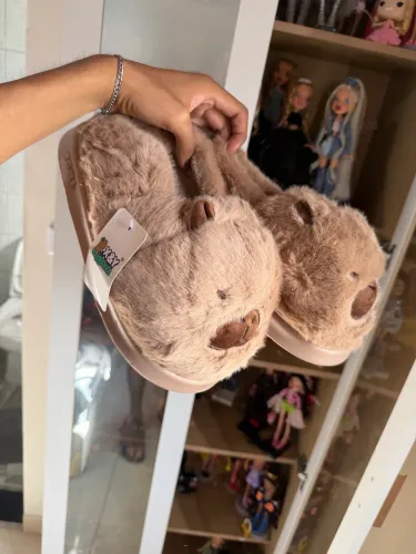 Pantufa capivara 41