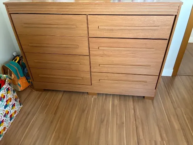 Cômoda 8 gavetas