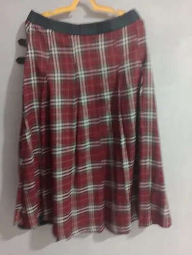 Saia Midi quadriculada 