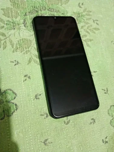 Samsung Galaxy A30s 64GB - Tela Super AMOLED e Câmera Tripla (Muito Bom Estado)