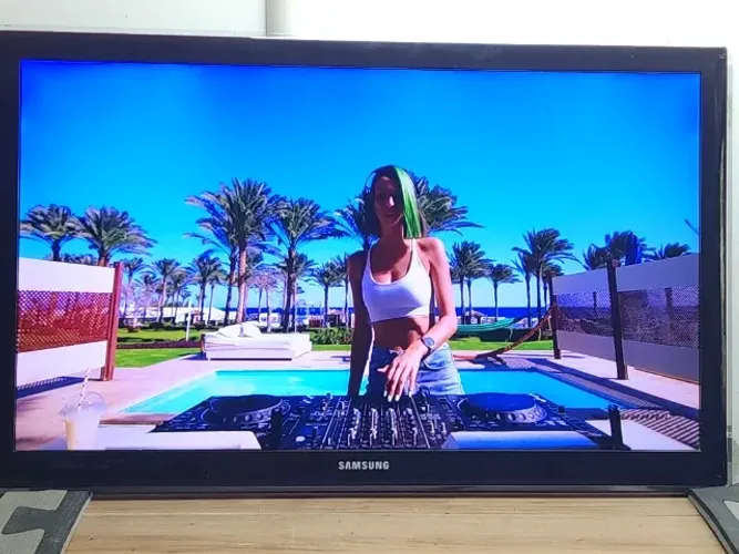 tv samsung 40 led full hd (nao smarth) hdmi usb etc retirar centro timbo sc