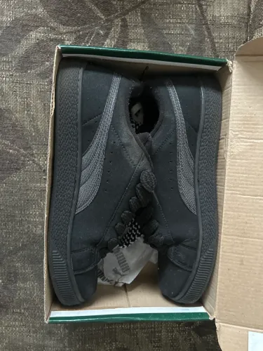 Tênis puma suede XL triple black