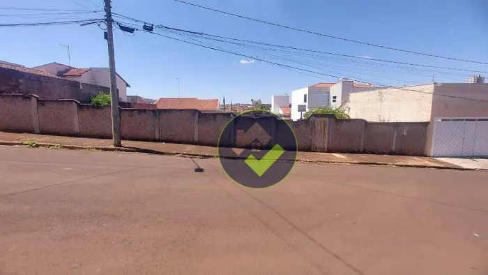 Terreno Residencial à venda, Vila Santa Cecília, Lençóis Paulista - TE0082.
