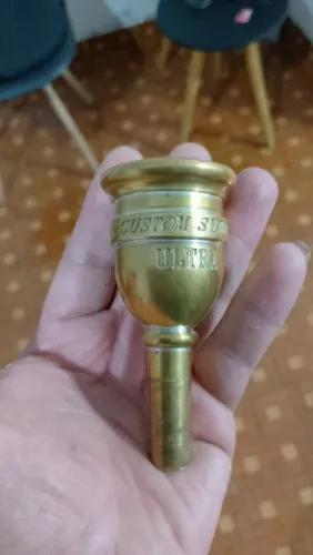 Bocal de tuba JC CUSTON ULTRA 33