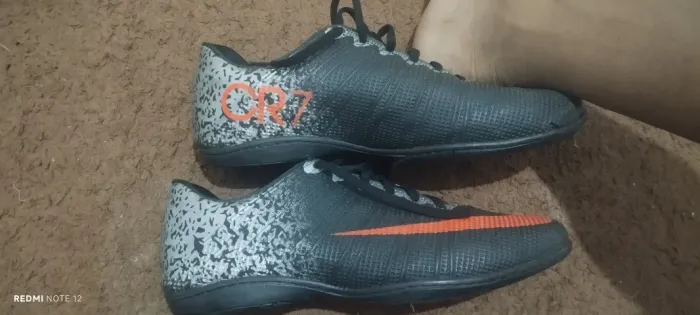 Tênis futsal Nike