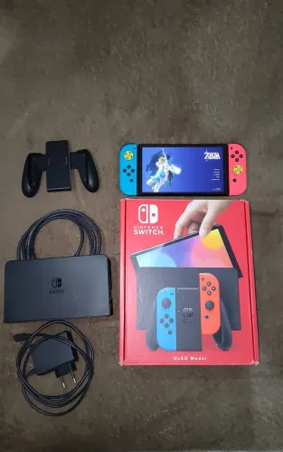 Nintendo Switch Neon - Desbloqueado 256GB