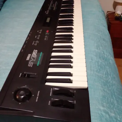 Vendo raridade Yamaha sy 35 