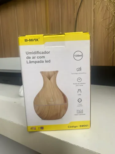 Umidificador de ar com lâmpada de led