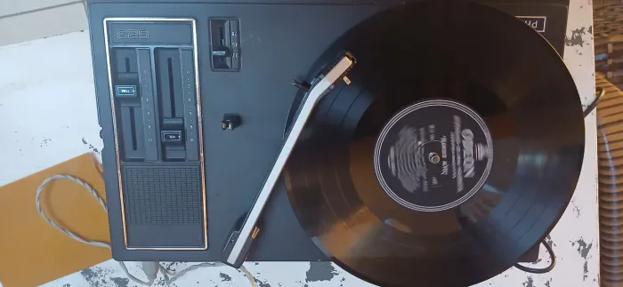 Vitrola Philips 523