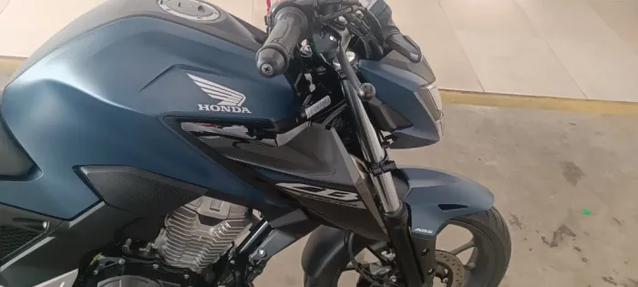 Honda CB300 2024/2025 - Impecável, Muito Nova!