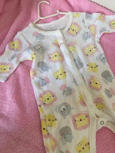 Roupa de bebês 