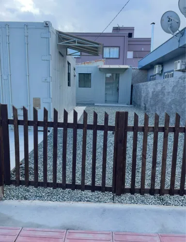 Aluguel Kitnet Container mobiliada - semi-nova bairro Codeiros (parte alta) Itajaí/SC