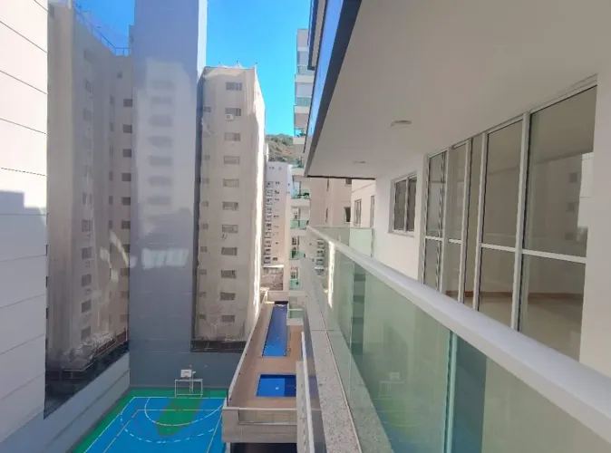 Apartamento com 4 quartos na Praia da Costa