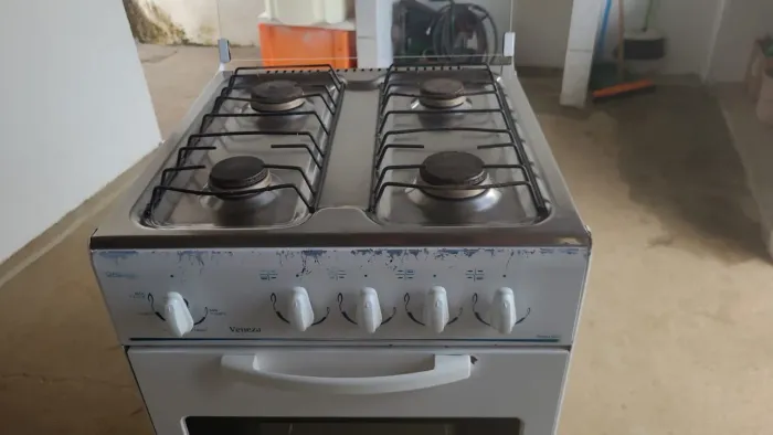 Vendo fogão 4 bocas