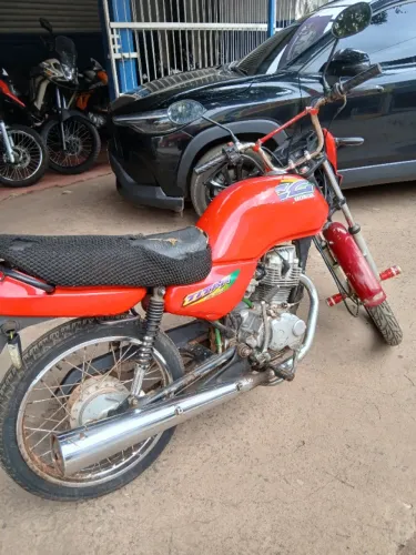 Honda Cg Titan 125 1999 atrasada cor vermelha valor 2.500