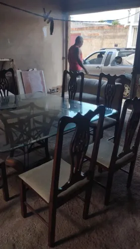 Mesa de vidro 8 cadeiras