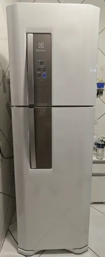 Geladeira Frost Free Electrolux DF44 ~ 402 litros
