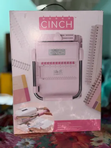 Encadernadora The Cinch Rosa Furo Quadrado Crtof-00186 - We R Memory