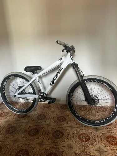 GIOS ARO 26 - SEMI NOVA/USADO