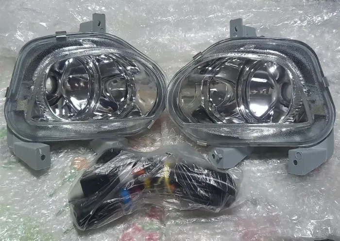 Par Farol de milha Fiesta/Courier 2000 a 2003