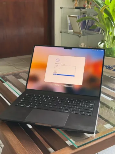 MacBook Pro m4 16 512