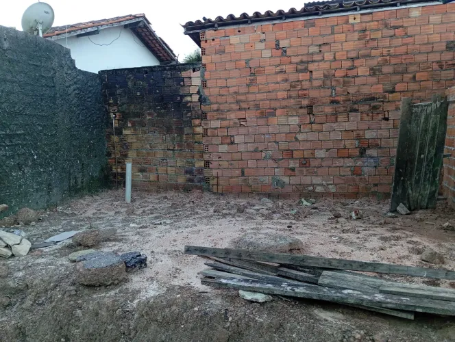 Terreno bem localizado em uma área de fácil acesso com ruas pavimentadas