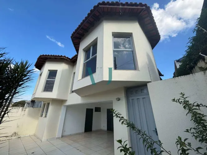 Sobrado para Venda/Locação no Paineiras em Campinas com 3 Quartos, 4 Vagas e Excelente Pot