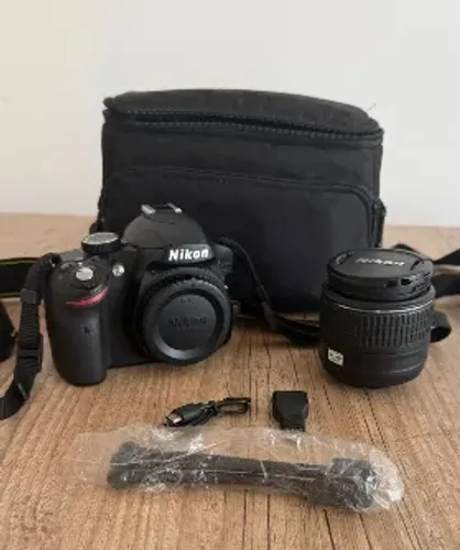 Nikon D3200 + Lente 18-55mm + Acessórios (Impecável) - 5950 cliques