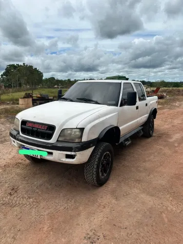 Chevrolet S10 Pick-up STD 2.8 4X4 CD TB Int.dies. 2002