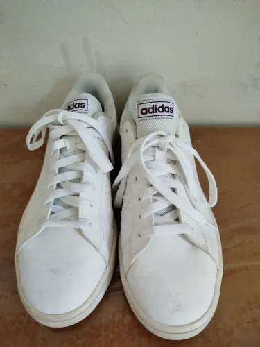 Tênis Adidas n38