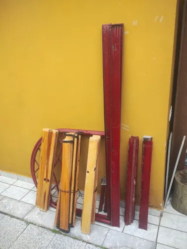 2 Camas Solteiro Ferro (só venda)