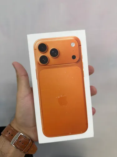 LACRADO IPhone 17 pro max 