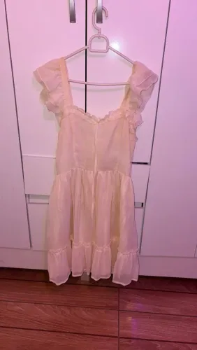 Vestido creme da Shein (Tamanho M)