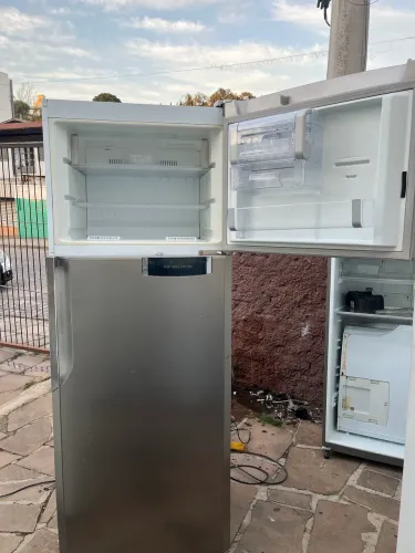 GELADEIRA FROST FREE