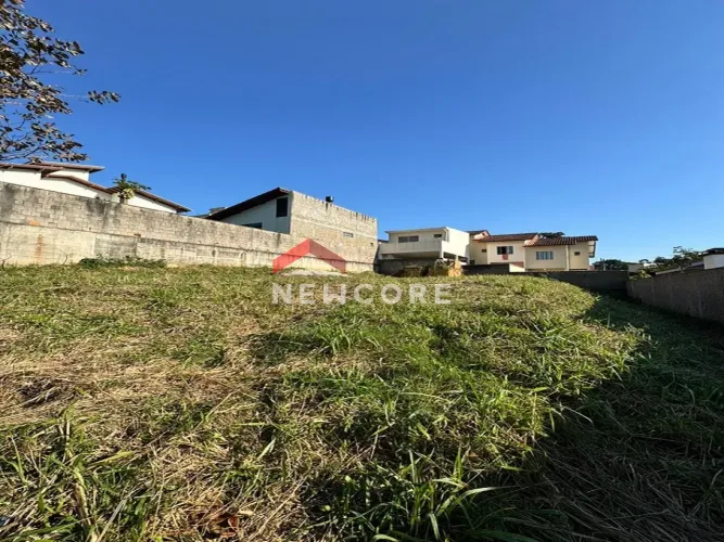 Apartamento em Rua Madre Teresa de Calcutá - Real Parque - São José/SC