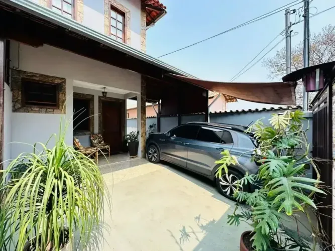 Casa com 3 quartos sendo 1 suíte 3 banheiros 2 vagas