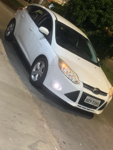 Ford Focus 1.6 S/1.6 SE Flex 16V 5P AUT 2015
