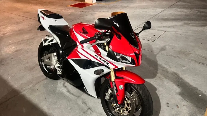 Moto esportiva