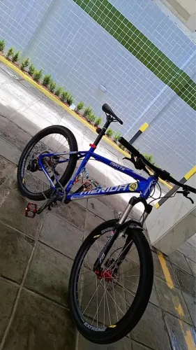 Uma bike aro 26