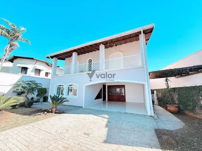 Casa à venda e para alugar em Campinas, Vila Bourbon (Sousas), com 3 quartos, com 164 m²