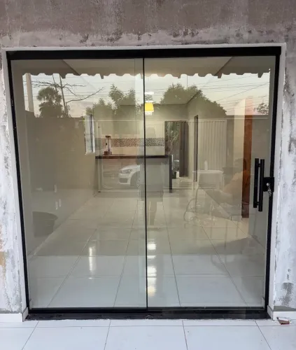 Portas de vidro para residências e comércios