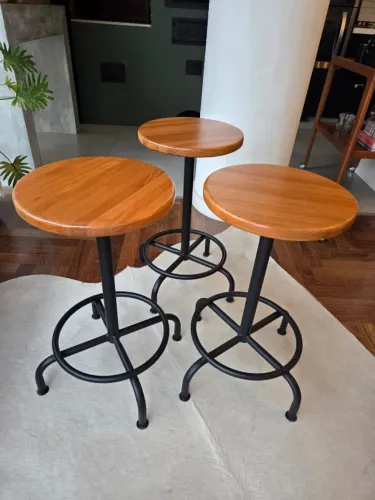 Conjunto com 3 Banquetas Fernando Jaeger | Freijó + Metal Preto